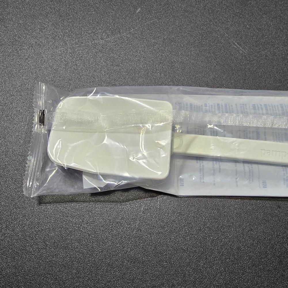 Pampered Chef Small Mix 'N Scraper 1659 White Silicone Spatula Heat Resistant - Picture 4 of 4